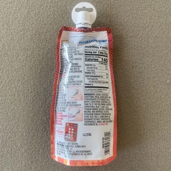 Lot of 3 Ryan's World Decorating Icing Tips plus 3 Frosting Yellow Blue Red - Picture 7 of 9